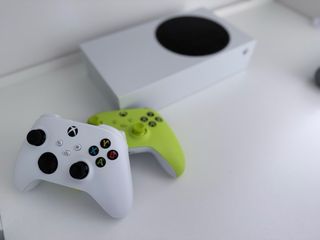 Xbox Series S 500GB Blanca y Verde