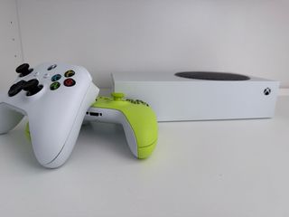 Xbox Series S 500GB Blanca y Verde