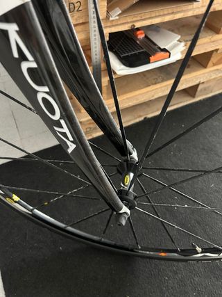 Bicicleta Carretera Kuota Kharma Carbono