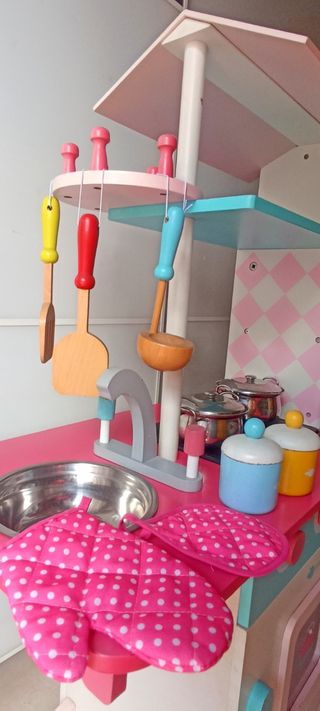 Cocinita infantil de madera