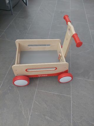 Carretilla andador de madera Hape