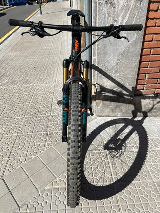 KTM Myroon Master 2022