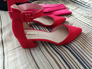 Conjunto zapatos salón y cartera ceremonia