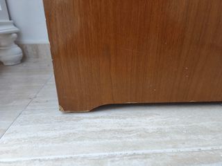 Mueble para máquina de coser de madera