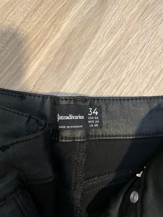 Pantalones negros Stradivarius
