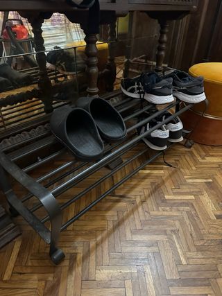 Zapatero antiguo metal y madera