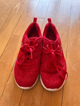 Zapatillas Skechers Memory Foam Rojas