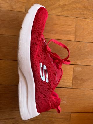 Zapatillas Skechers Memory Foam Rojas