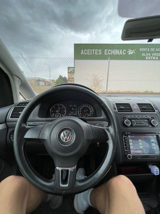 Volkswagen Touran 2012