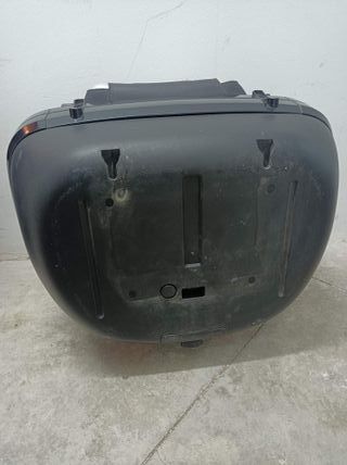 Baul moto Givi Maxia monokey
