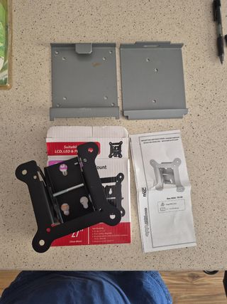 Soporte TV Melchioni 13-27 + otro más sencillo 
