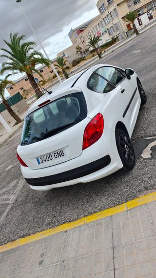 Peugeot 207 1.4 HDI Confort 2009