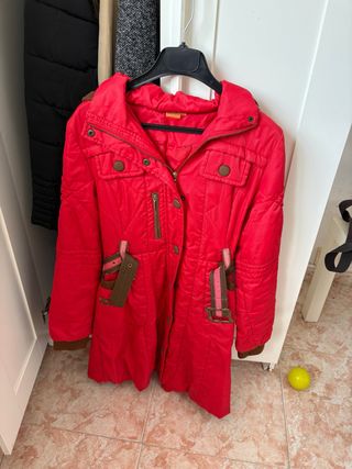 abrigo rojo niños