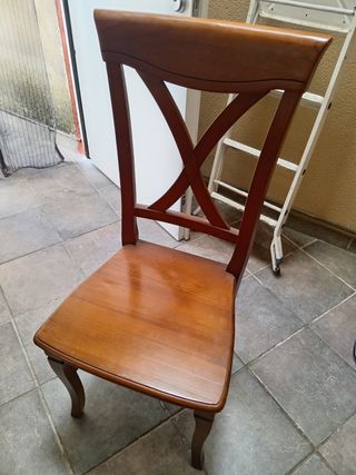 Conjunto de 2 mesas de madera y cristal con 6 sill