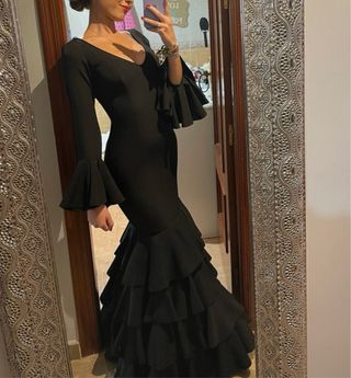 Traje Flamenca Negro Volantes