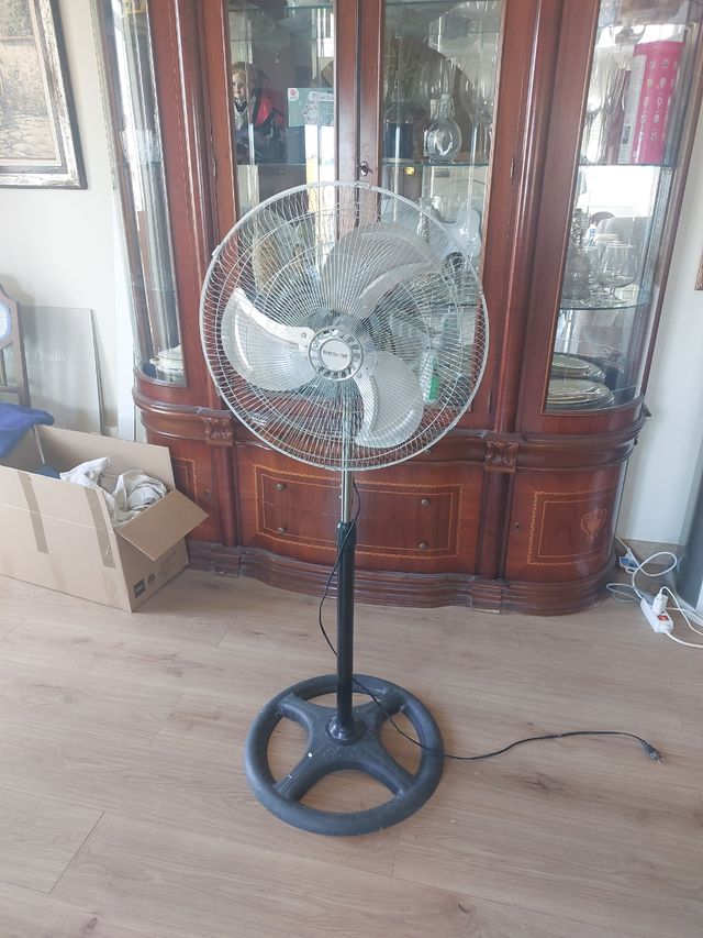 Ventilador de pie