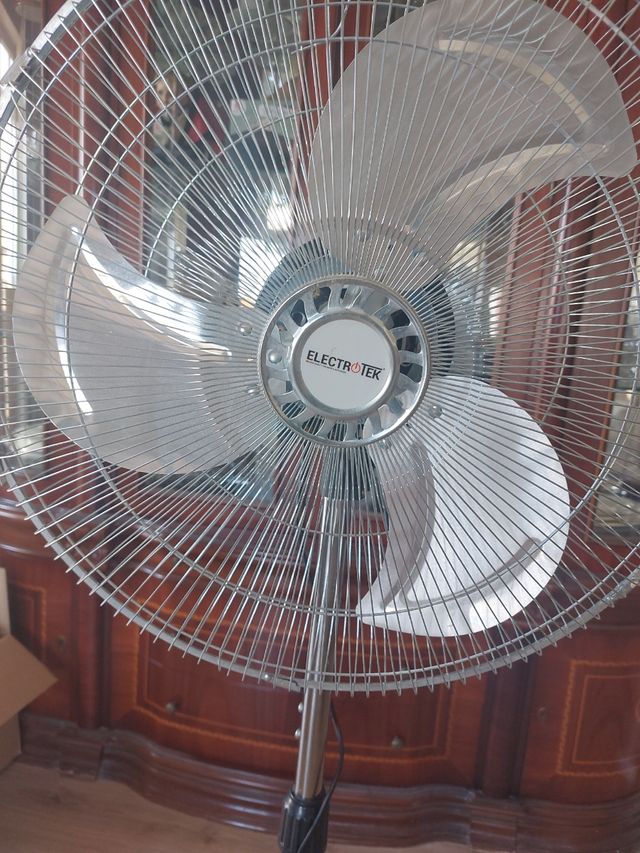 Ventilador de pie