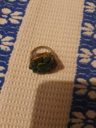 Anillo antiguo plata con piedras verdes