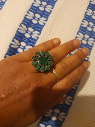 Anillo antiguo plata con piedras verdes