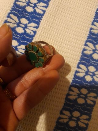 Anillo antiguo plata con piedras verdes