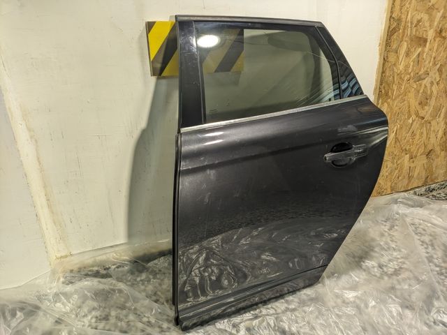 Puerta trasera izq Volvo XC60