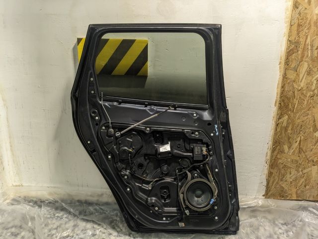 Puerta trasera izq Volvo XC60