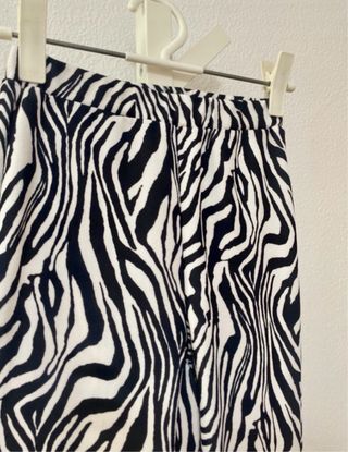 Pantalón SHEIN estampado cebra