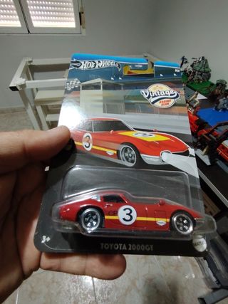 Hot Wheels Toyota 2000GT Vintage Racing Club
