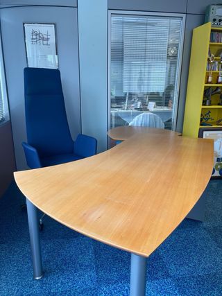 Mesa oficina grande + silla + archivador