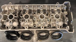 Cabeça do motor Suzuki GSXR 1000 L0