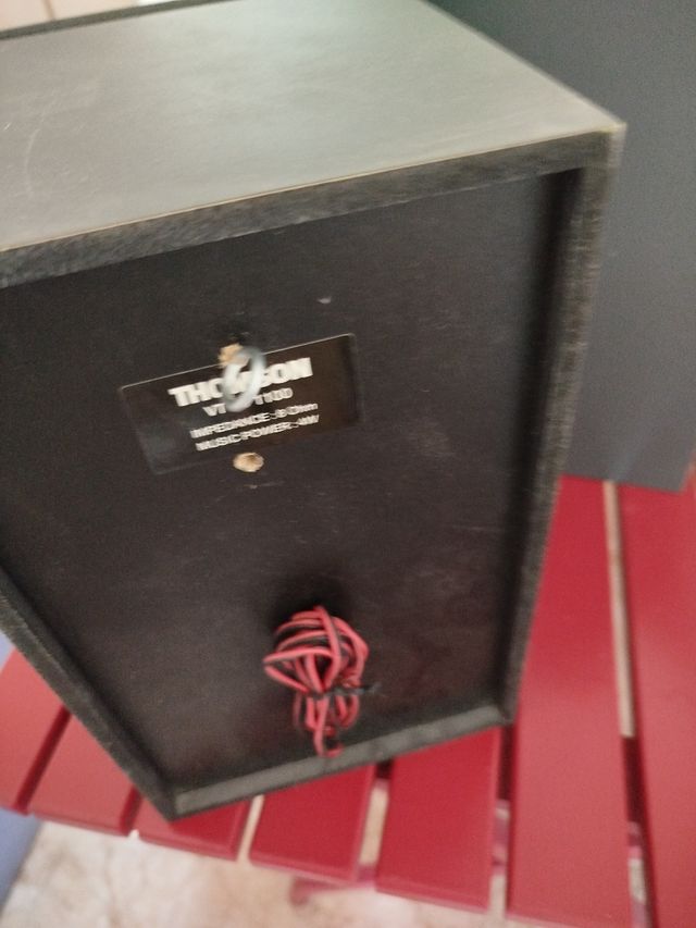 Altavoces Thomson Grises