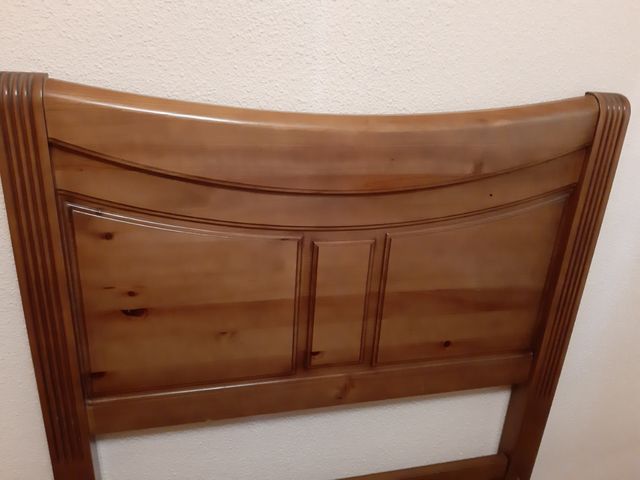 Cabecero de cama de madera