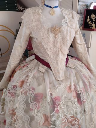 Traje Fallera y Aderezo a Estrenar