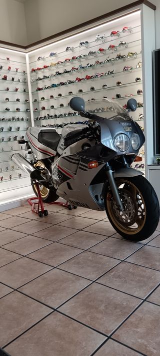 Yamaha FZR 1000 EXUP.