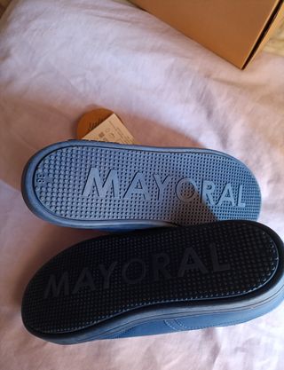 Botines deportivos Mayoral azul sin usar