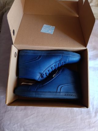 Botines deportivos Mayoral azul sin usar