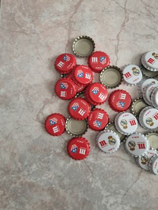 Chapas Real Madrid y Atlético de Madrid