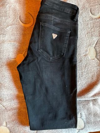 Pantalón vaquero Guess negro