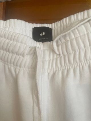 2 Pantalones Chándal H&M Blancos y Beige