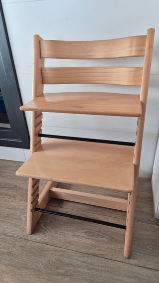 Trona Stokke natural. Modelo trip trap.