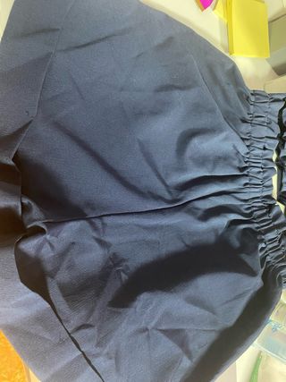 Pantalón corto azul marino con botones