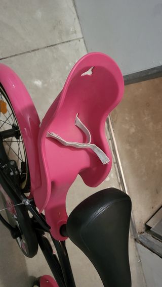 Bici infantil Btwin rosa y negra