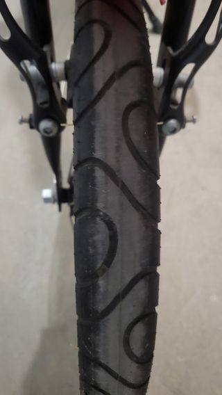 Bici infantil Btwin rosa y negra