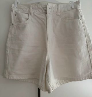 Bermudas vaqueras blancas Zara