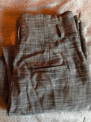 Pantalón Zara cuadros gris