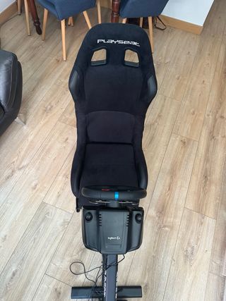 Playseat Evolution + Volante Logitech G29