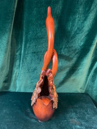 ANTIGUA Y ELEGANTE ESTATUA DE CISNES