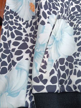 Chaqueta estampada floral y animal print Talla M