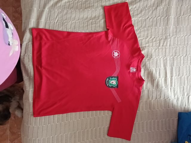 Lot 4 T-shirt sportive taglia M