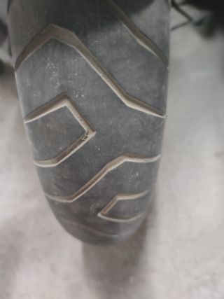 Moto Suzuki negra de 7,5 2010 - 18.000 km